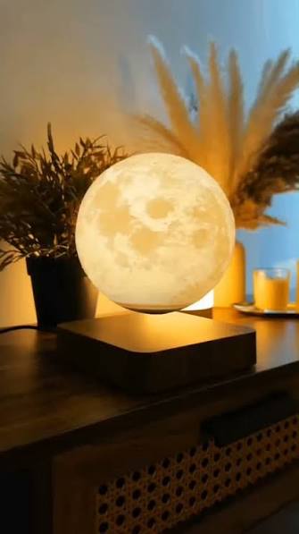 3D Levitating Moon Lamp & Wireless Charger