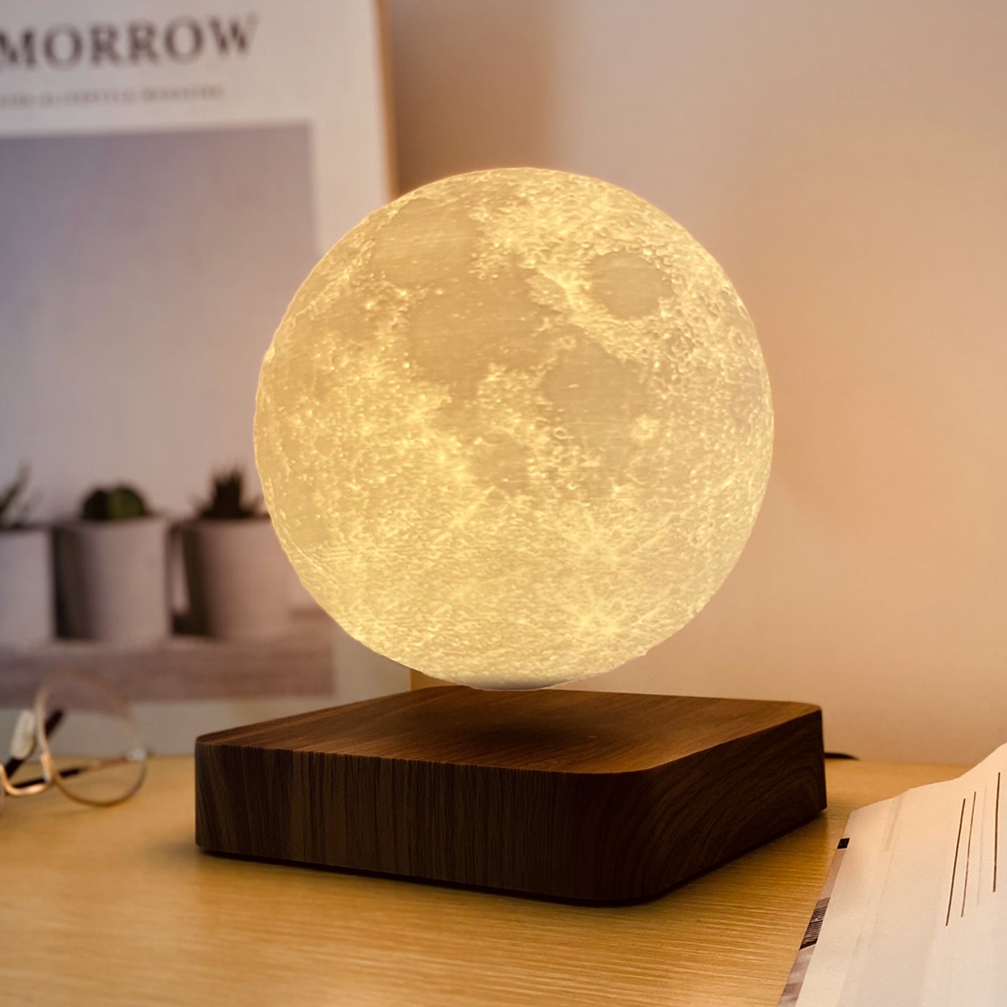 3D Levitating Moon Lamp & Wireless Charger